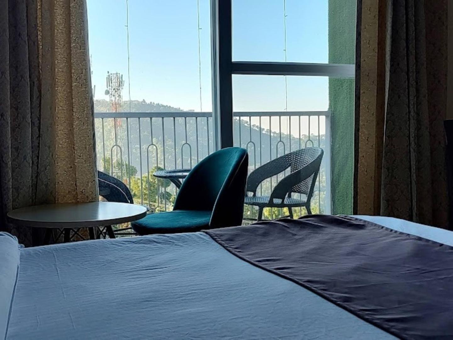 Hotel Le Halcyon Solan Eksteriør billede